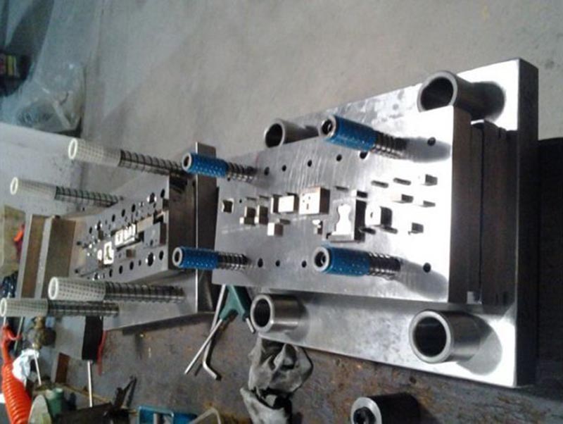 驿城模具制造-12